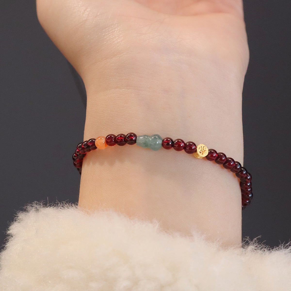 Natural Garnet Bracelet Women's Double Circle Wine Red Clean Body genuine goods Blue Water Emerald