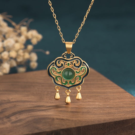 Jewelry Live with Goods Inlaid Green Chalcedony Vintage Palace Style Enamel Ancient Method Golden Flower Silk Ruyi Lock Bag Necklace Women